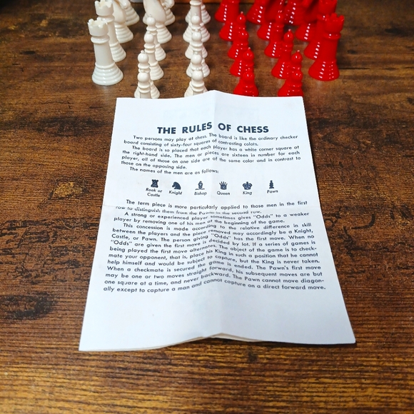 Vintage 1958 Chessmen By Milton Bradley Company “4807” Made in USA, Red & White - Picture 8 of 8